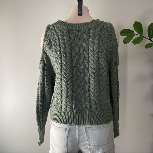 Aerie Cold Shoulder Cable Knit Sweater Green Pullover Cotton Blend Size Small - Picture 2 of 10